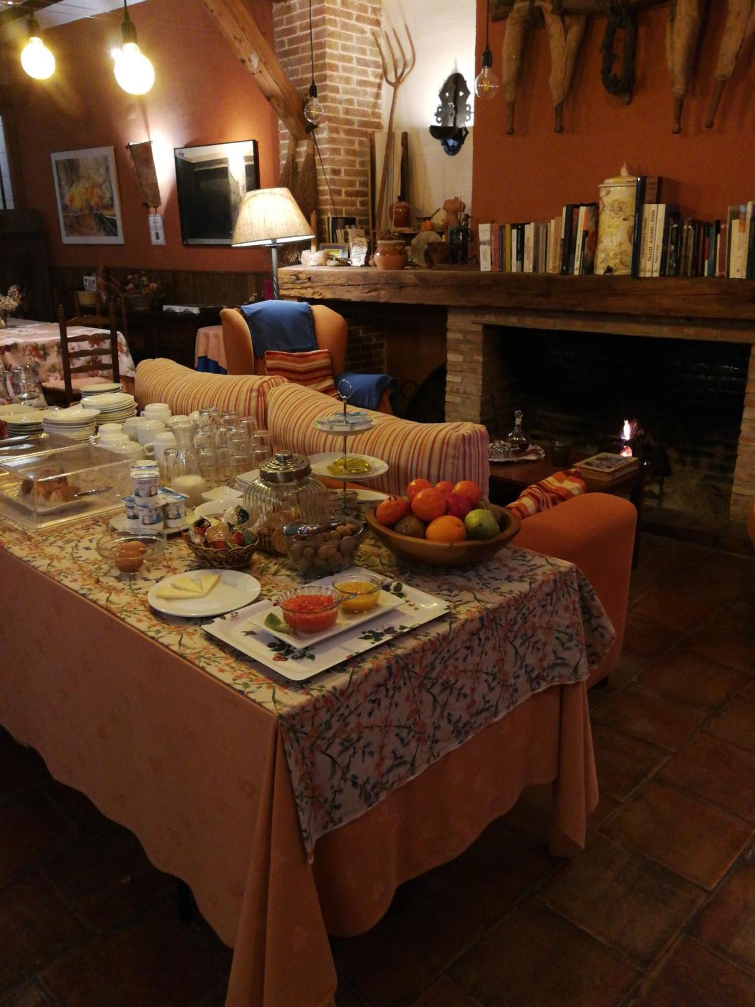 La Casona Del Abuelo Parra Hotel Villanueva De Los Infantes Bagian luar foto